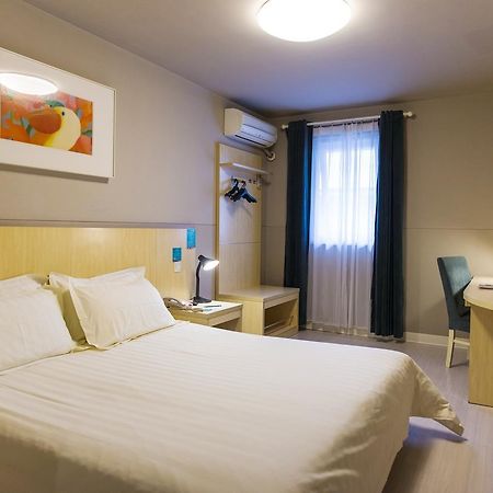 Jingjiang Inn Shanghai Baoyang Pier 외부 사진