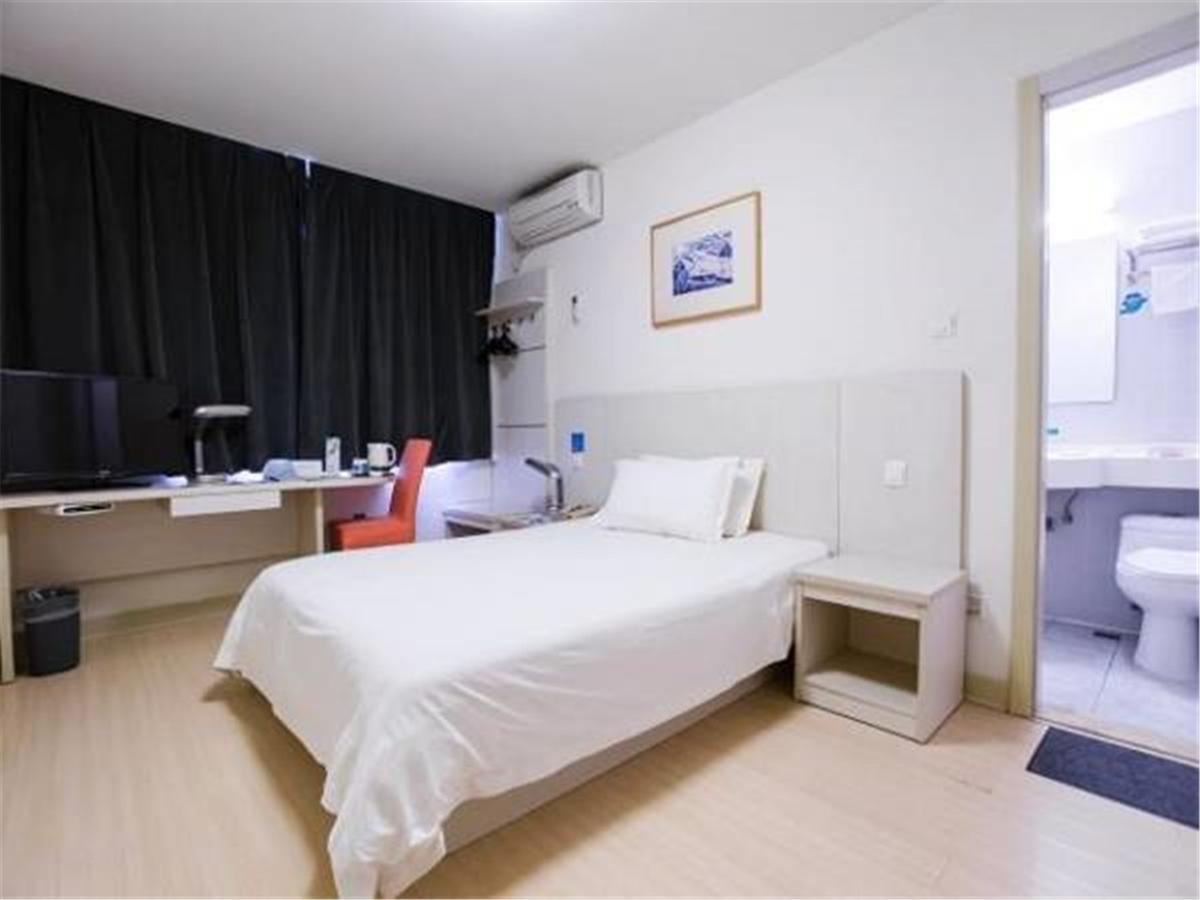 Jingjiang Inn Shanghai Baoyang Pier 외부 사진